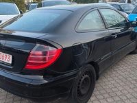 Gebraucht Mercedes C180 143 PS (105 kW) 2002 Schwarz Limousine