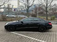 Gebraucht Mercedes E250 204 PS (150 kW) 2010 Schwarz Coupé