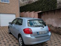 Gebraucht Toyota Auris 124 PS (91 kW) 2007 Blau Kleinwagen