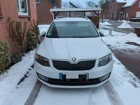 Gebraucht Skoda Octavia Style 150 PS (110 kW) 2016 Weiß Kleinwagen
