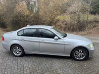 Gebraucht BMW 325 218 PS (160 kW) 2005 Silber Limousine