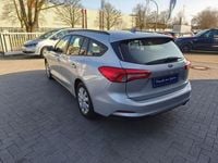 Gebraucht Ford Focus 101 PS (74 kW) 2019 Silber (polarsilbermetallic) Kombi