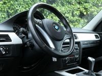 Gebraucht BMW 320 Lifestyle 184 PS (135 kW) 2011 Silber Limousine