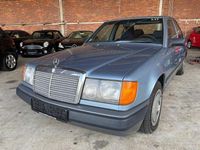 Gebraucht Mercedes 200 105 PS (77 kW) 1987 Blau Limousine