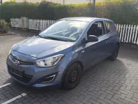 Gebraucht Hyundai i20 86 PS (63 kW) 2013 Blau Kleinwagen