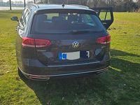 Gebraucht VW Passat 190 PS (139 kW) 2017 Grau Kombi