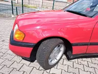 Gebraucht Mercedes C180 122 PS (89 kW) 1995 Rot Limousine