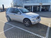 Gebraucht Mercedes ML400 250 PS (183 kW) 2004 Brillantsilber  metalliclack SUV