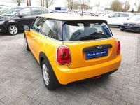 Gebraucht Mini ONE 102 PS (75 kW) 2016 Orange (volcanic orange) Kleinwagen
