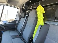 Second-hand Renault Master 184 CP (135 kW) 2022 Alb Monovolum