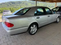 Gebraucht Mercedes E240 Avantgarde 170 PS (125 kW) 1998 Grau Limousine
