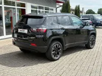 Gebraucht Jeep Compass Trailhawk 179 PS (131 kW) 2022 Schwarz SUV