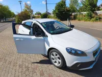Gebraucht Volvo V40 CC Momentum 150 PS (110 kW) 2013 Weiß Kombi