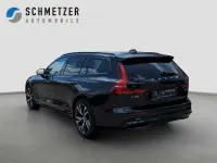 Gebraucht Volvo V60 Plus 197 PS (144 kW) 2025 Onyx black Kombi