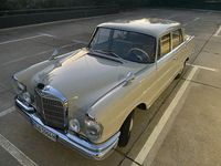 Gebraucht Mercedes 220 95 PS (69 kW) 1964 Beige Limousine
