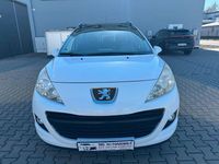 Gebraucht Peugeot 207 Tendance 95 PS (69 kW) 2011 Weiß Kombi
