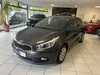 Używany Kia Ceed 99 KM (72 kW) 2014 Szary Hatchback