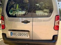 Gebraucht Peugeot Partner 131 PS (96 kW) 2024 Silber Van / Kleinbus