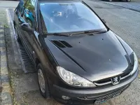 Gebraucht Peugeot 206 Tendance 75 PS (55 kW) 2002 Schwarz Limousine