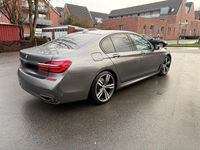 Gebraucht BMW 730 265 PS (194 kW) 2016 Grau Limousine