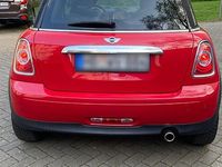 Gebraucht Mini Cooper 122 PS (89 kW) 2011 Rot Kleinwagen