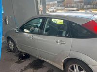 Gebraucht Ford Focus 101 PS (74 kW) 2002 Grau Limousine