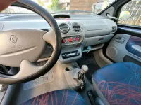Second-hand Renault Twingo 58 CP (42 kW) 2003 Negru Hatchback