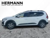 Gebraucht Dacia Jogger Expression 110 PS (80 kW) 2023 Weiß Van / Kleinbus