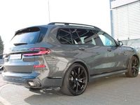 Gebraucht BMW X7 M Sport 352 PS (258 kW) 2023 Dravitgrau SUV