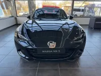 Neu Mazda MX5 Exclusive-Line 132 PS (97 kW) 2025 Schwarz Cabrio