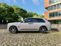 Neu Rolls Royce Cullinan 544 PS (400 kW) 2026 Crystal over selby grey SUV
