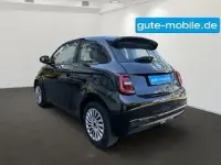 Gebraucht Fiat 500e Action 69 kW (95 PS) 2022 Colore esterno (onyx schwarz) Limousine