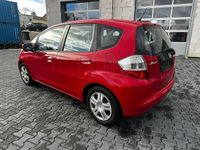 Gebraucht Honda Jazz Trend 90 PS (66 kW) 2011 Rot Kleinwagen