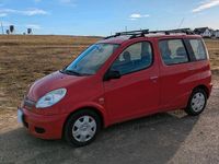 Gebraucht Toyota Yaris Verso 84 PS (61 kW) 2003 Rot Van / Kleinbus