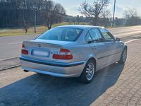 Second-hand BMW 325 192 CP (141 kW) 2002 Argintiu Berlinǎ