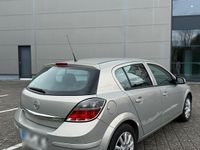 Gebraucht Opel Astra 90 PS (66 kW) 2010 Beige Kleinwagen