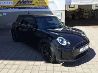 Używany Mini Cooper Classic 136 KM (100 kW) 2021 Czarny Hatchback