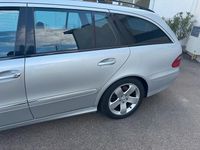 Gebraucht Mercedes E200 Avantgarde 184 PS (135 kW) 2006 Silber Kombi