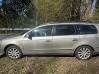 Używany VW Passat 105 KM (77 kW) 2006 Złoty Kombi