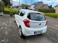 Używany Opel Karl Edition 75 KM (55 kW) 2016 Biały Hatchback