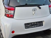 Gebraucht Toyota iQ 68 PS (50 kW) 2009 Weiß Kleinwagen
