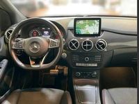 Gebraucht Mercedes B220 177 PS (130 kW) 2018 Rot Van / Kleinbus