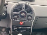 Gebraucht Renault Modus 65 PS (47 kW) 2006 Rot Van / Kleinbus