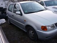 Gebraucht VW Polo 75 PS (55 kW) 1999 Silber Limousine