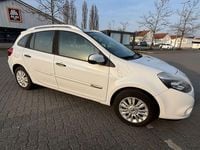 Gebraucht Renault Clio II Dynamique 75 PS (55 kW) 2009 Weiß Limousine