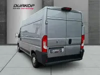 Gebraucht Peugeot Boxer 140 PS (102 kW) 2023 Grau Van