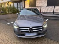Gebraucht Mercedes 180 116 PS (85 kW) 2020 Grau Limousine