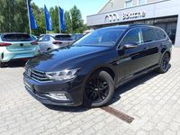 Gebraucht VW Passat R-line 150 PS (110 kW) 2023 Deep black perleffekt Kombi