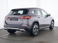 Gebraucht Mercedes GLA220 Progressive 190 PS (139 kW) 2024 Mountain grau (metallic) SUV