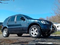 Gebraucht Mercedes ML320 218 PS (160 kW) 2000 Schwarz SUV